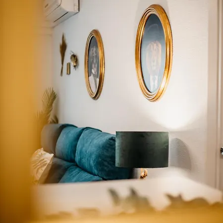 Tuguest Maria Luisa Apartment - Free Parking Granada Buitenkant foto