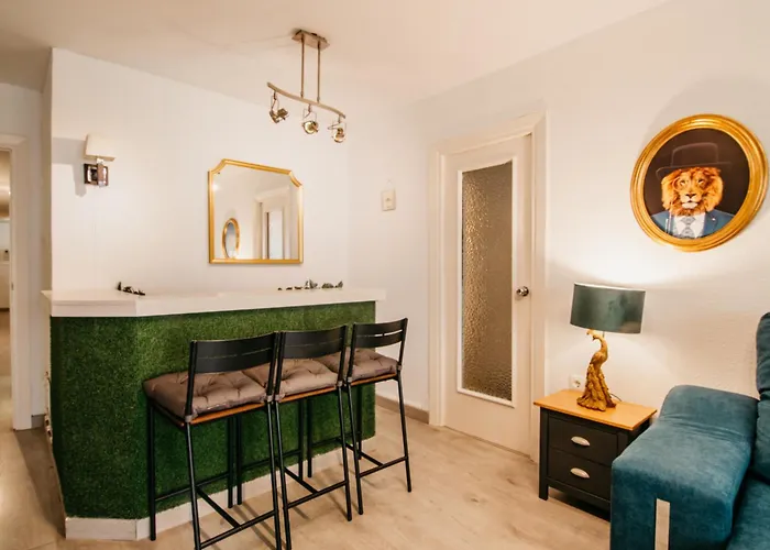 Tuguest Maria Luisa Apartment - Free Parking