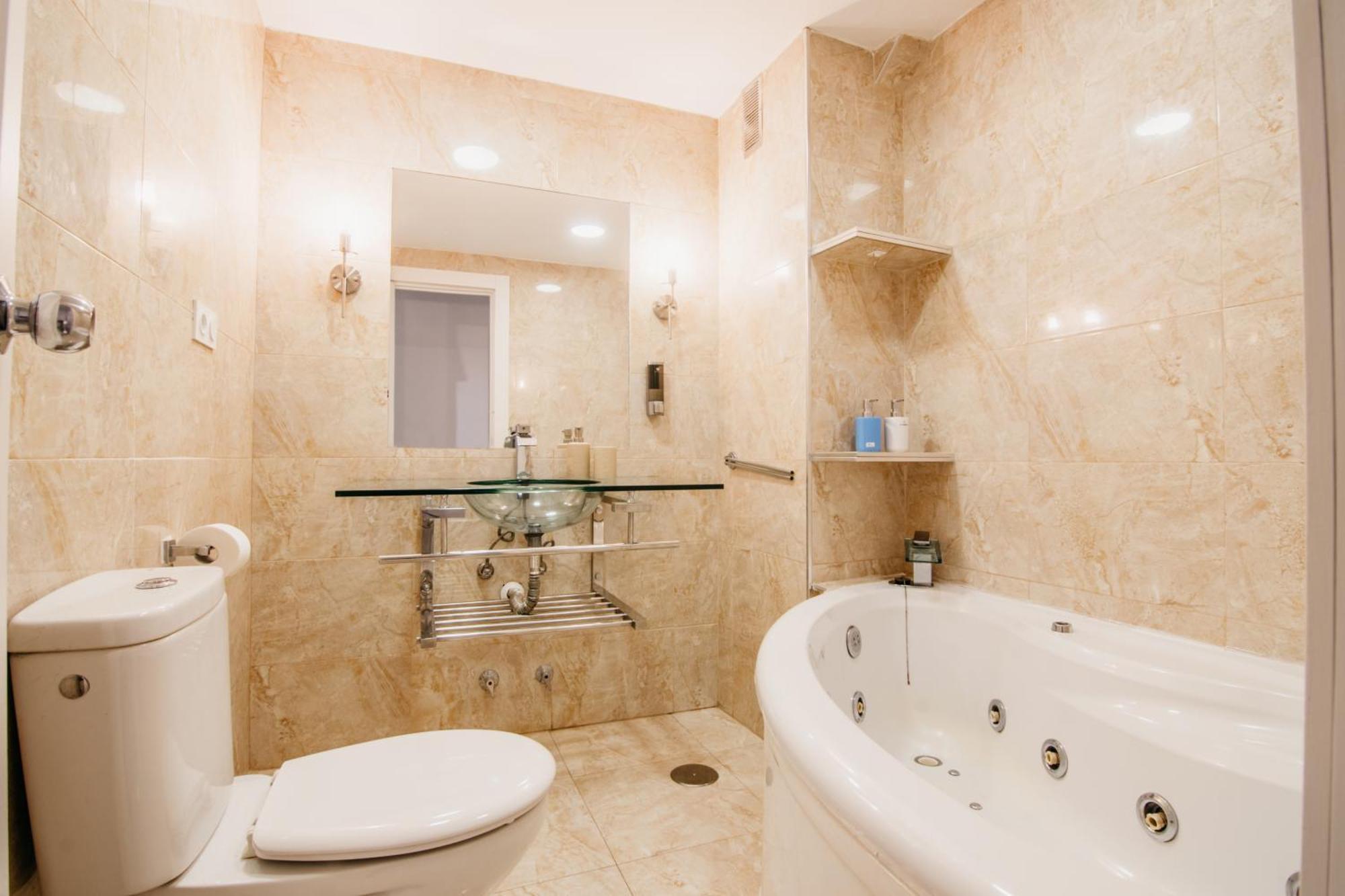 Apartment Tuguest Maria Luisa - Free Parking *