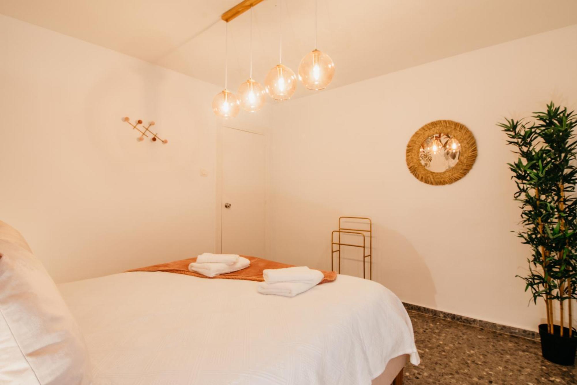Apartment Tuguest Maria Luisa - Free Parking Granada