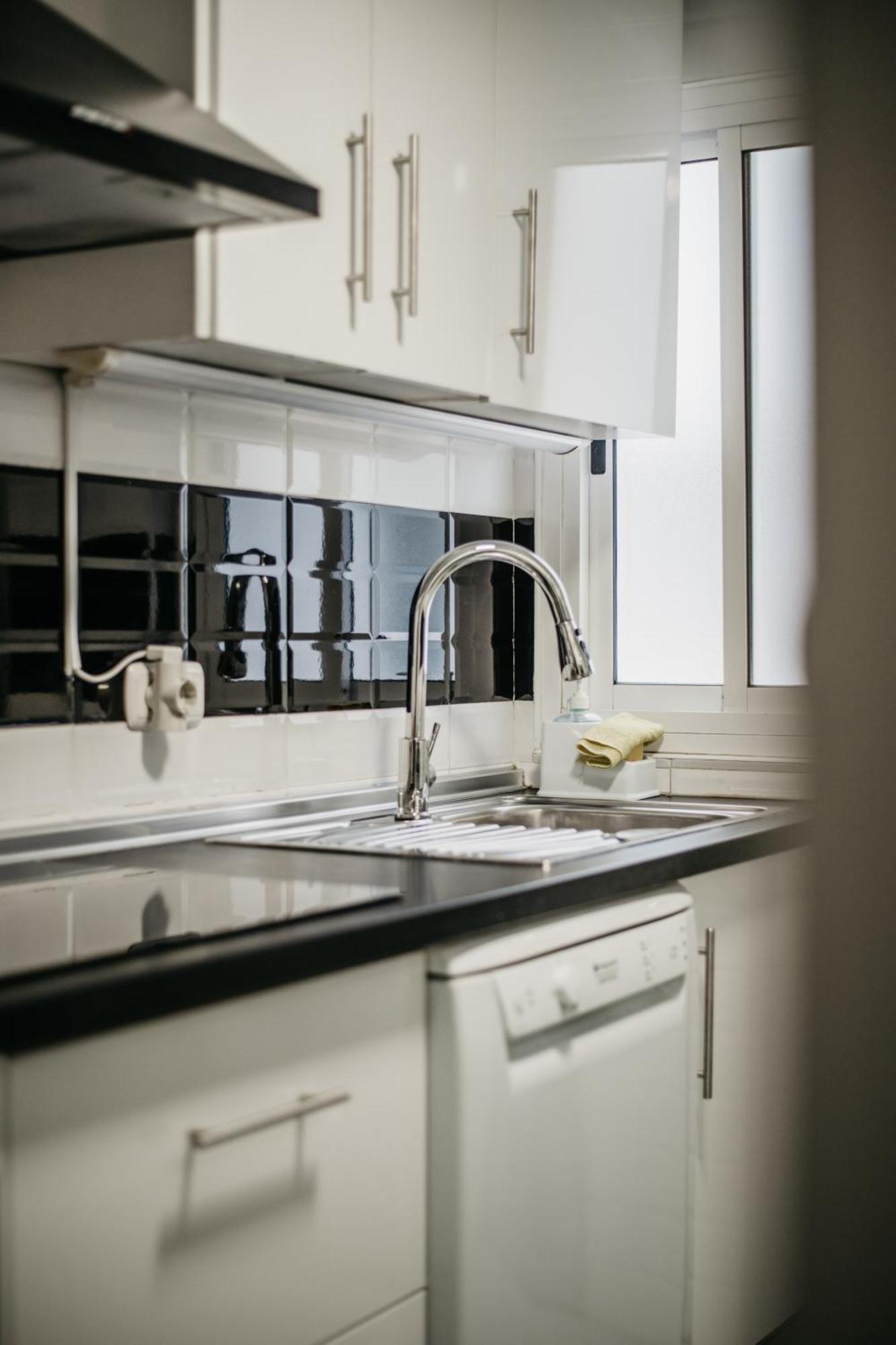 Apartment Tuguest Maria Luisa - Free Parking Granada