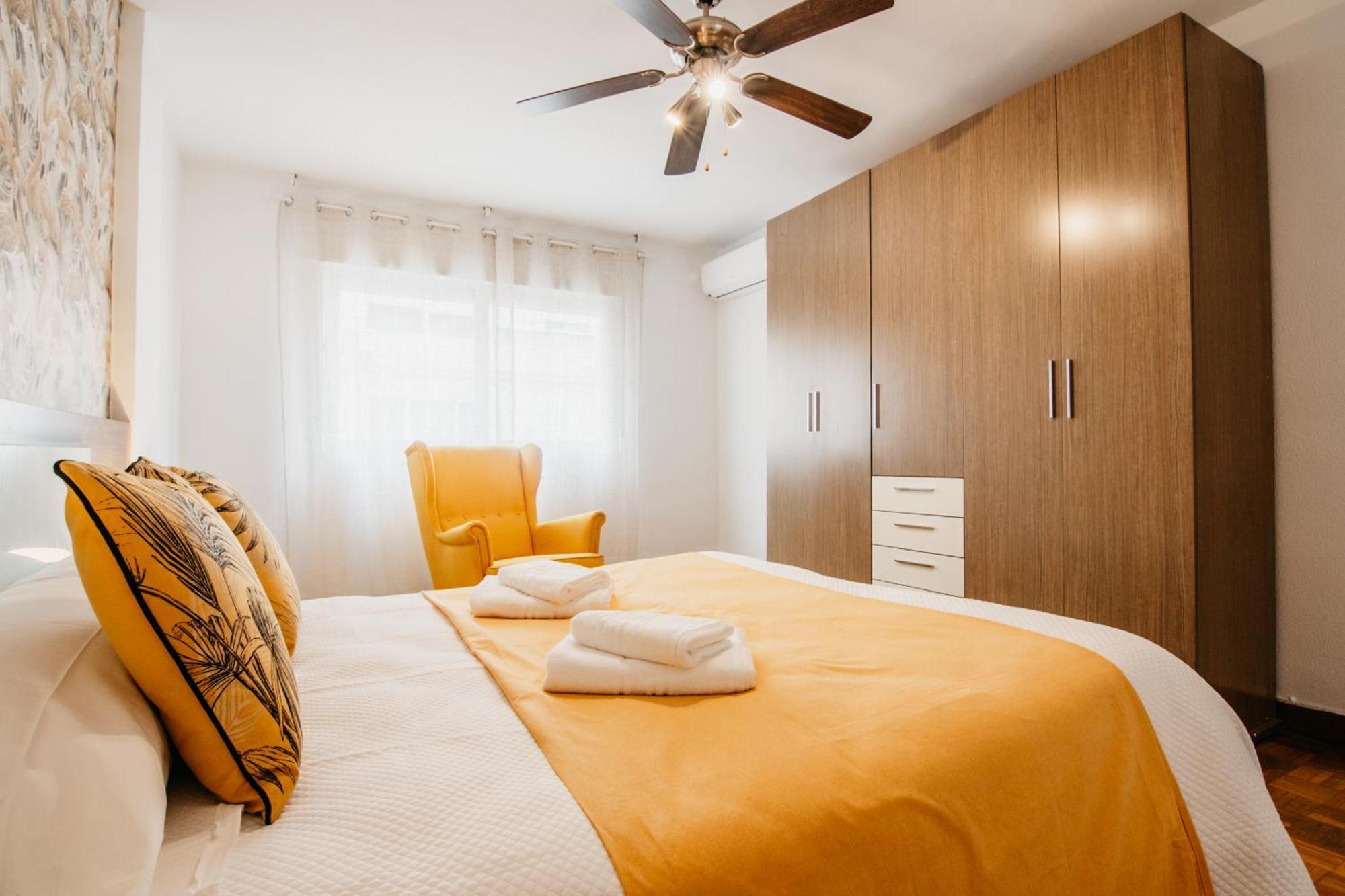 Apartment Tuguest Maria Luisa - Free Parking Granada